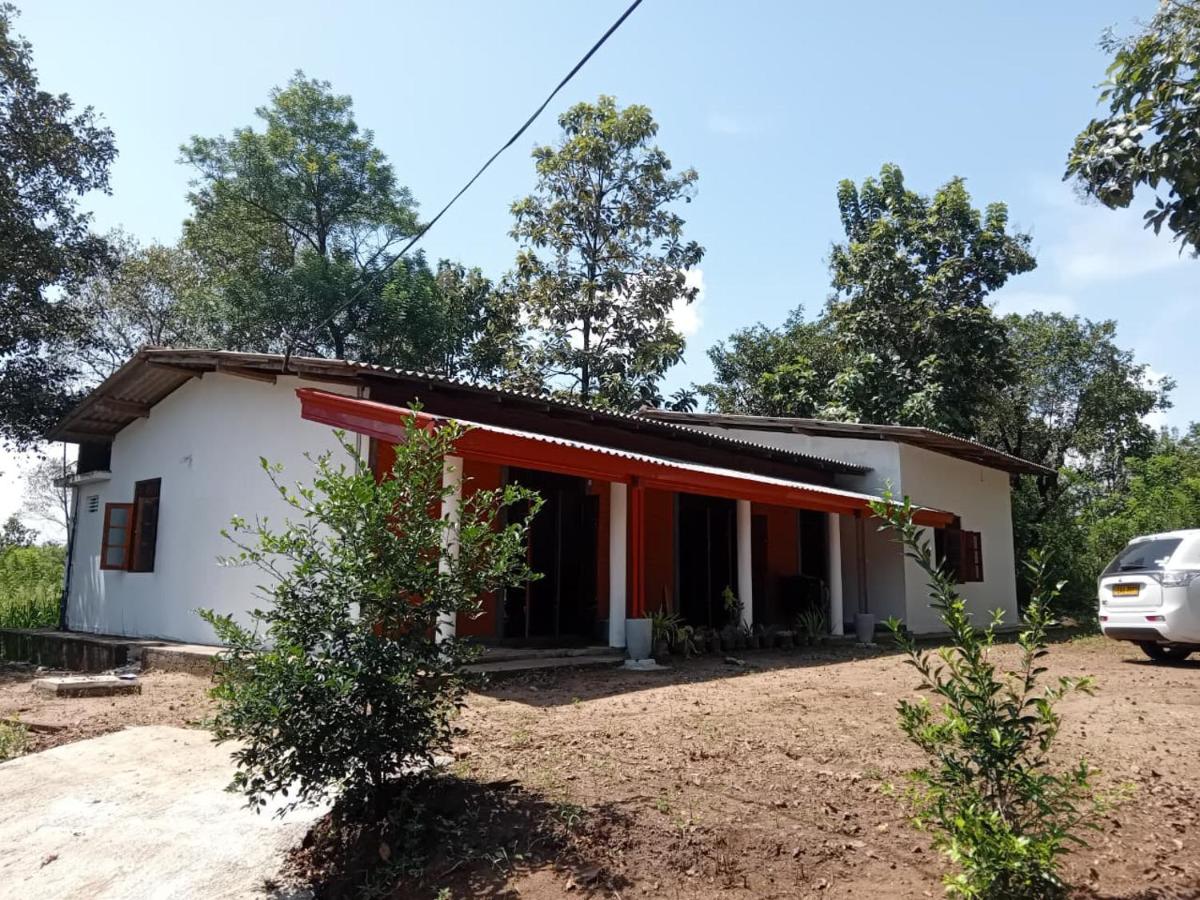Mahiyanganaya Holiday Resort - B&B