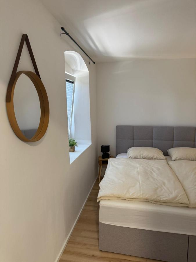 Deluxe Double Room (2 Adults + 1 Child)