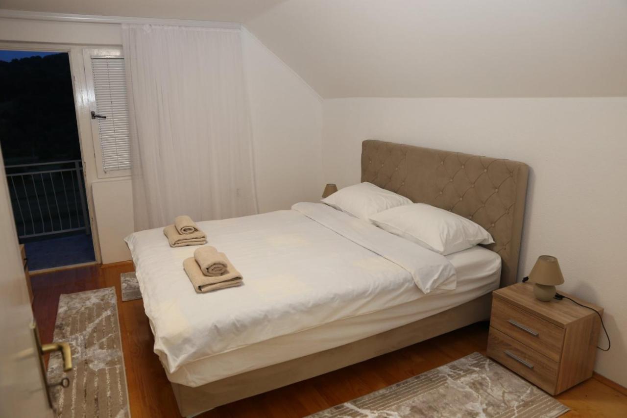 Vikendica Sara - Chambres d’hôtes Šipovo