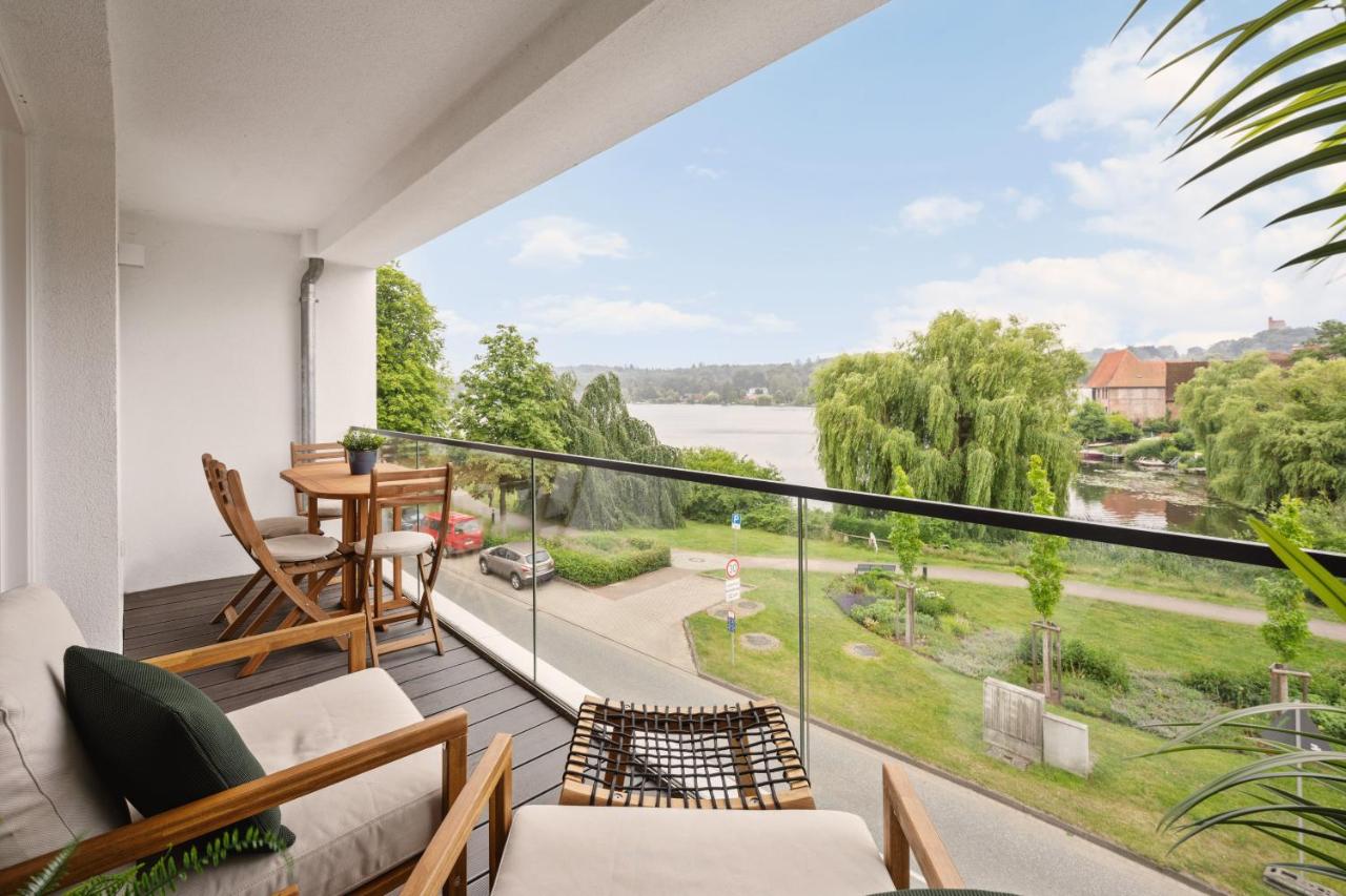 MAISUITES Eisvogel - Zentrale Luxuswohnung mit direktem Seeblick I Bis zu 4 Personen I Premiumküche I Boxspringbett I Kaffeevollautomat I Parkplatz I WLAN - B&B