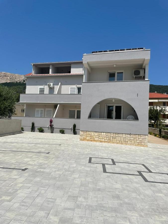 Apartments Crnekovic X Frankopanska - B&B