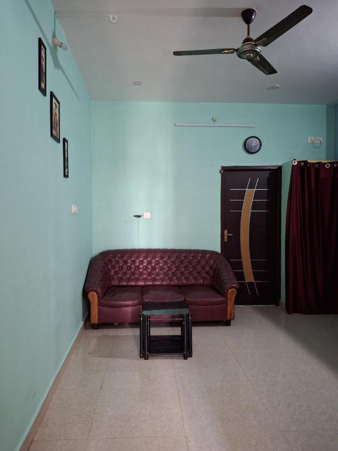 Ramesh home stay nearby Py Rock beach - B&B Puducherry
