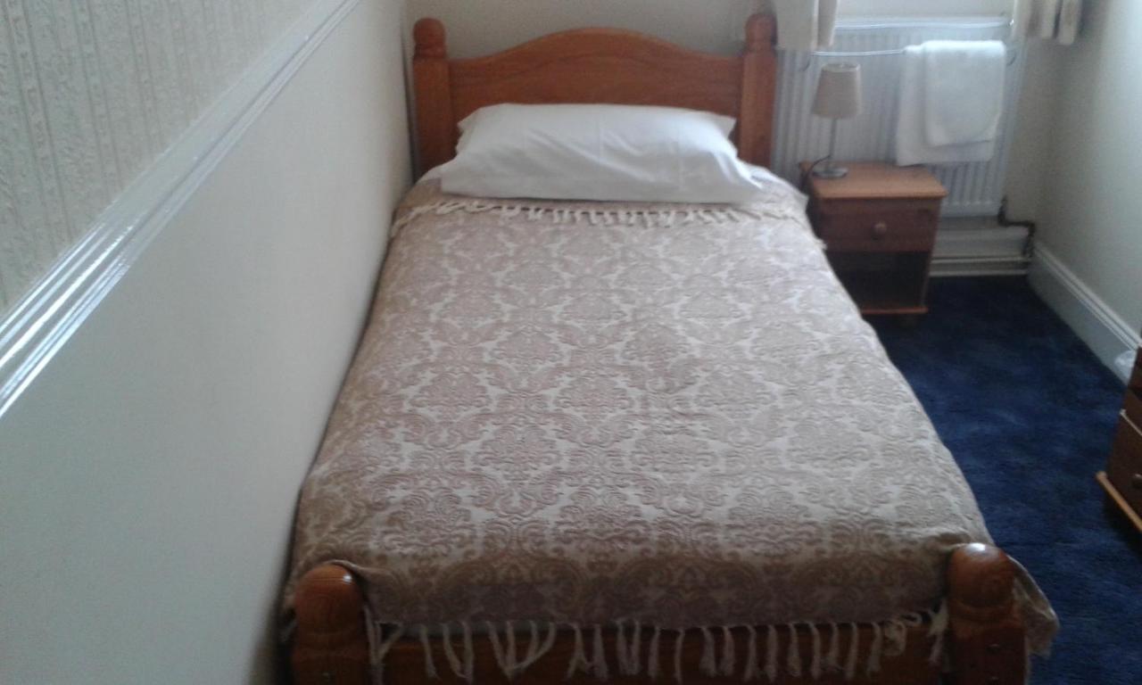 Chambre Simple avec Salle de Bains Commune