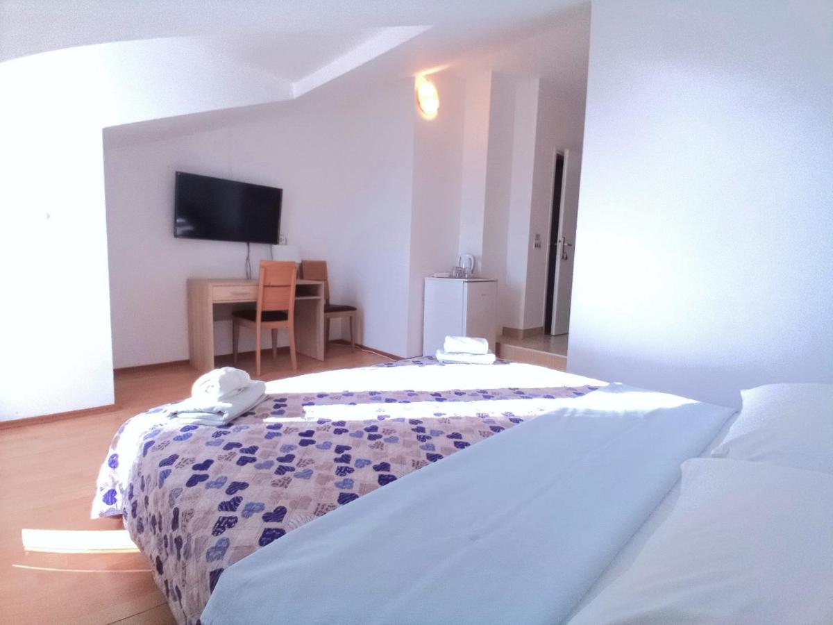 Double Room with Balcony and Sea View