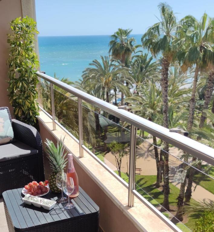 El Palmeral, Sea view, wifi, pool seasonal 15june-15sept - B&B Torrevieja