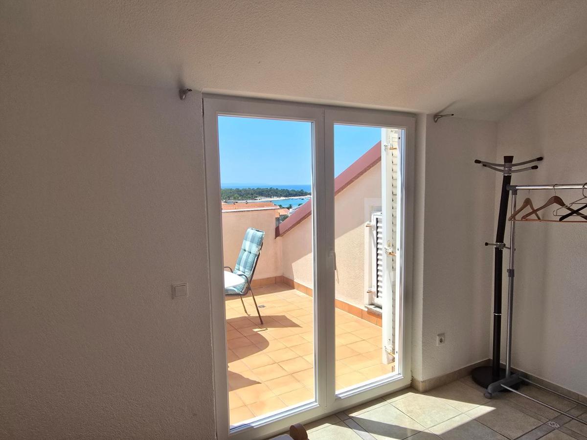 Penthouse Sea View Novalja Center - Bed and Breakfast Novalja