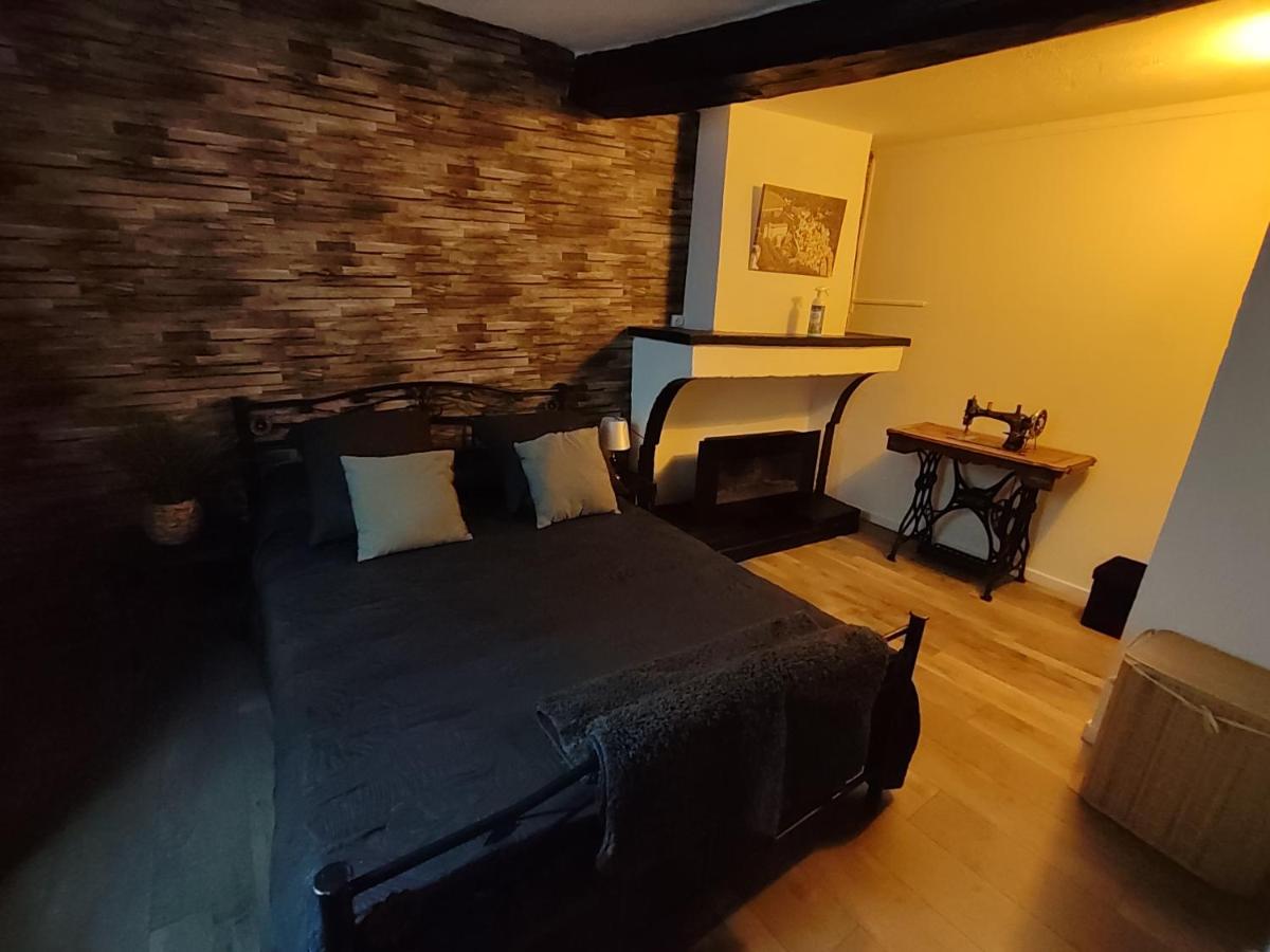 La Maison des Roches' Casteaux - Bed and Breakfast Entrecasteaux