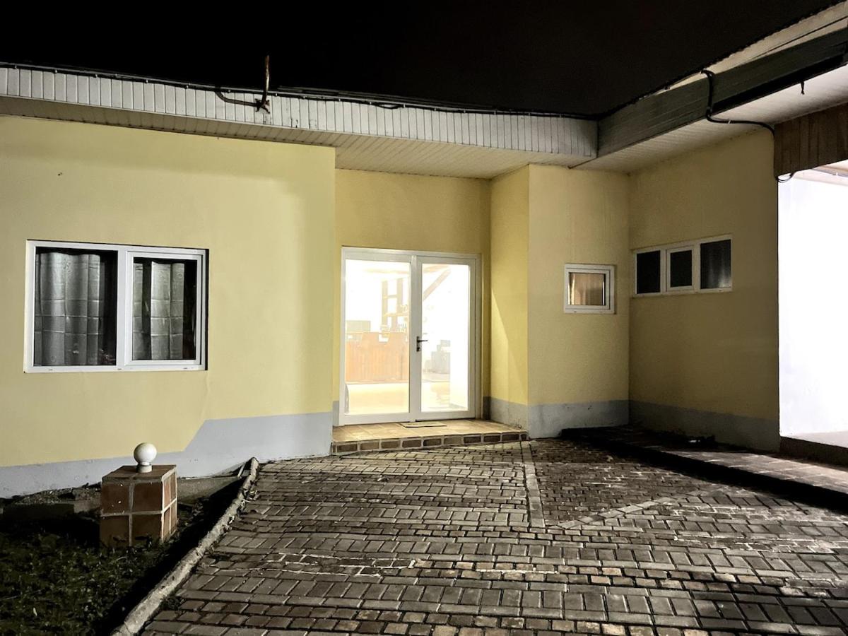 Cozy House at Beach Road in Takoradi - B&B