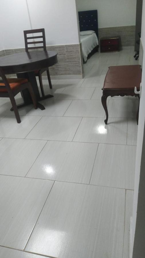 Apartaestudio Cerca Embajada corferias U nacional - Ferienwohnung Bogotá