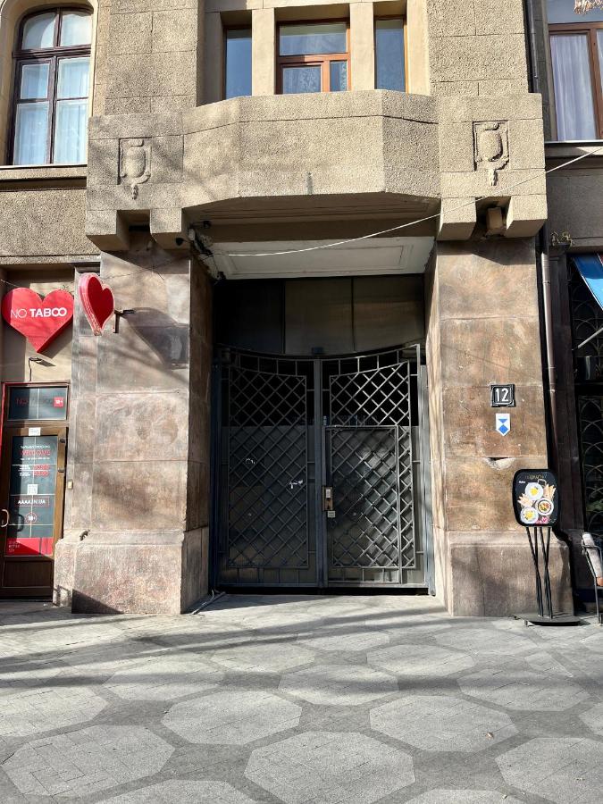 Cтудийная на Дерибасовской - B&B Odesa