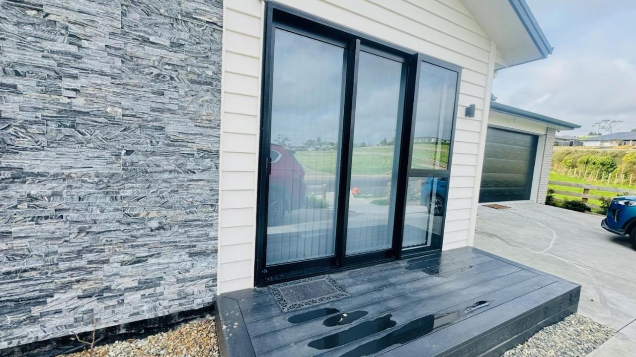 Modern One Bedroom Unit with Private Entrance Near Hunua Falls - B&B Hunua