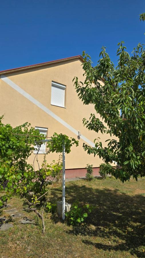 Szederinda házikó - B&B Alsóörs