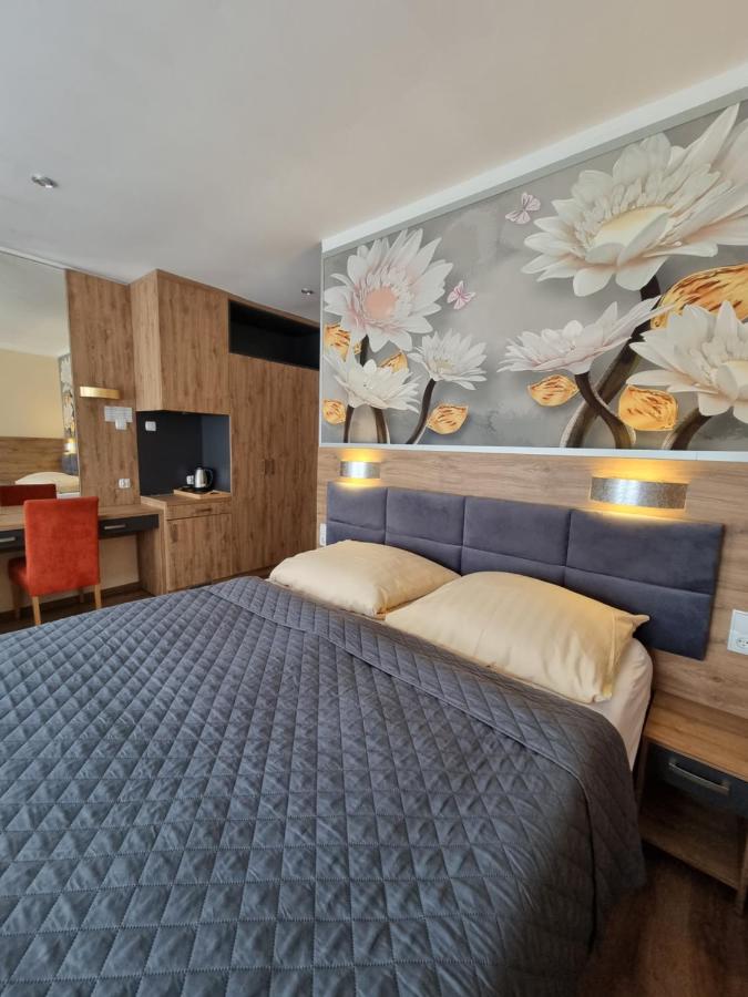 Driepersoonskamer met Eigen Badkamer