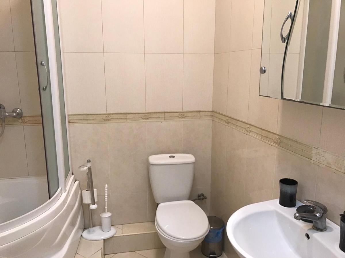 One-Bedroom Apartment with Balcony