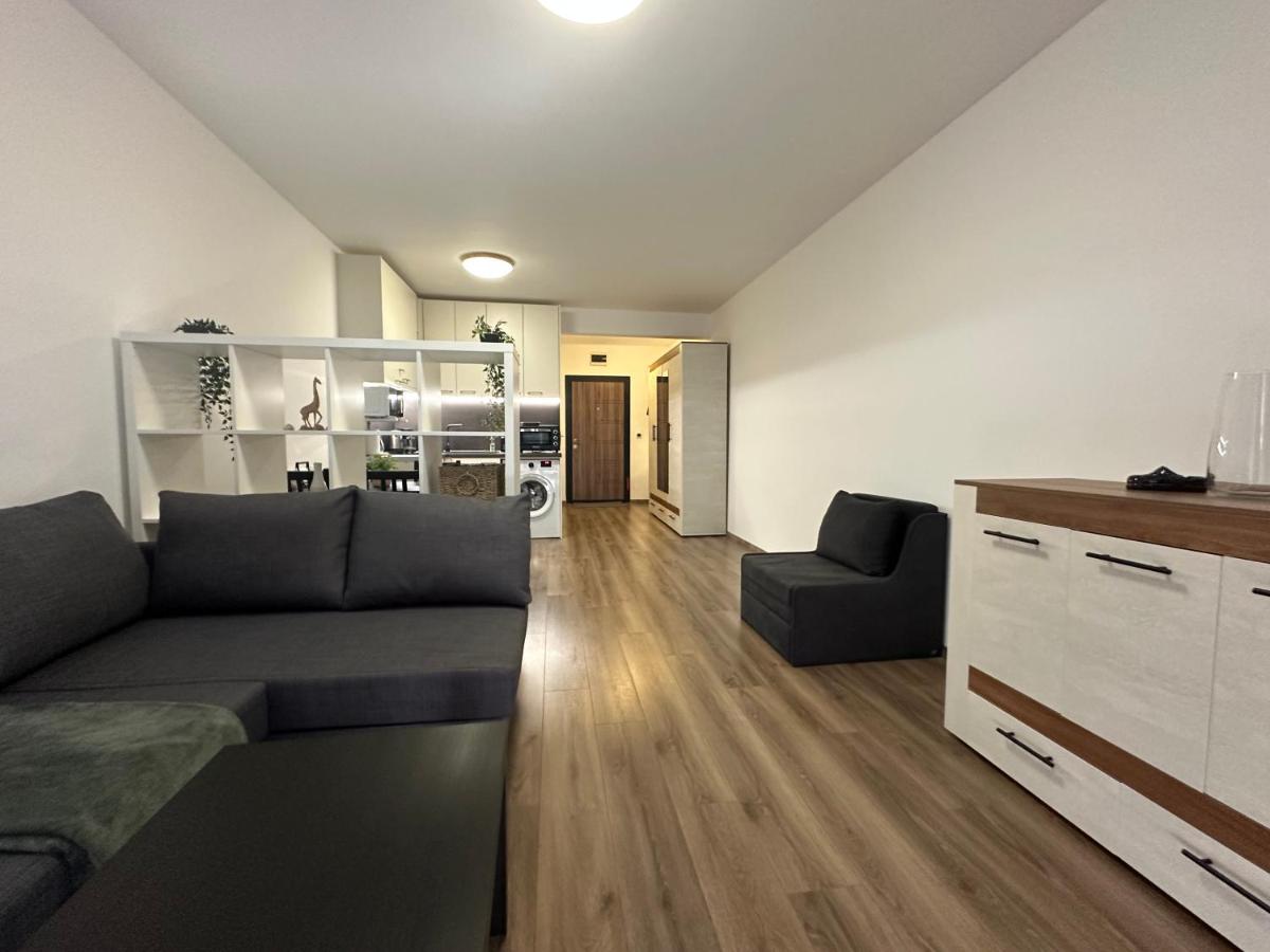 Relaxing studio in Shartrez - Chambres d’hôtes Shkorpilovtsi