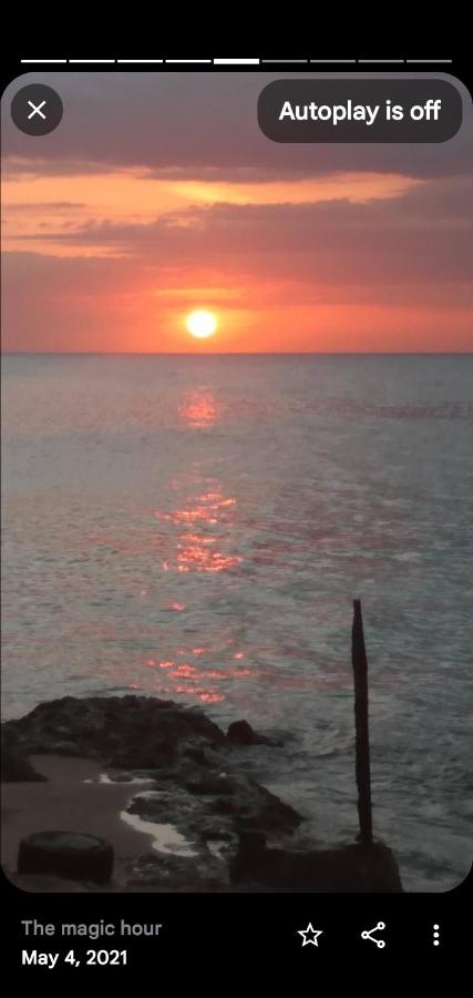 EVELIN'S on the Beach - B&B