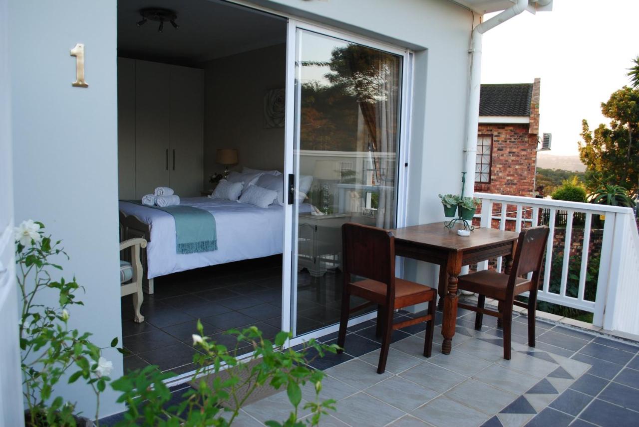 B&B East London - Larkspur Place - Bed and Breakfast East London