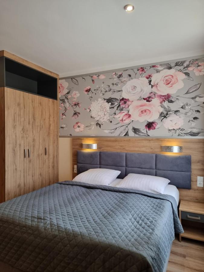 Driepersoonskamer met Badkamer