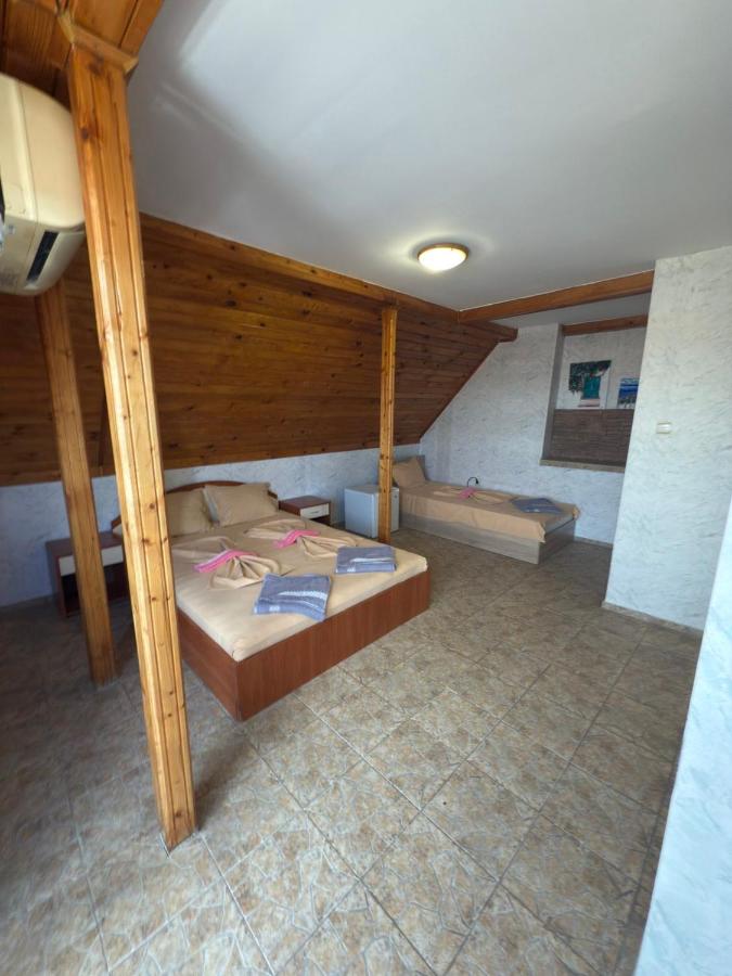 Vierbettzimmer mit eigenem Bad