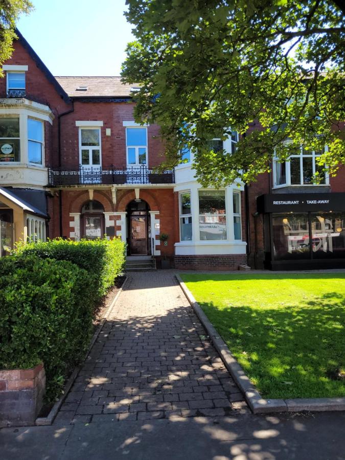 Lytham St Annes Luxury Apartment - No 2 Tides Reach - B&B