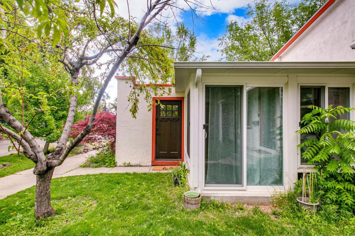 Earthy Pearl 1 Bedroom Suite at the Boise Depot - Chambres d'hôtes Boise