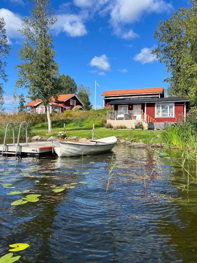 Sommarstuga med sjötomt och brygga - Bed and Breakfast Hedemora