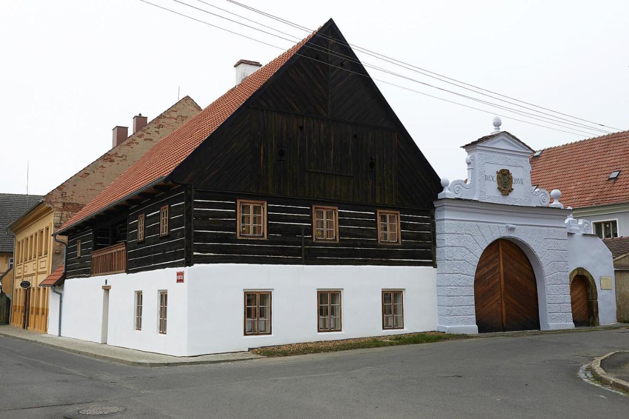 Penzion U Rybníka - Ferienwohnung Úštěk