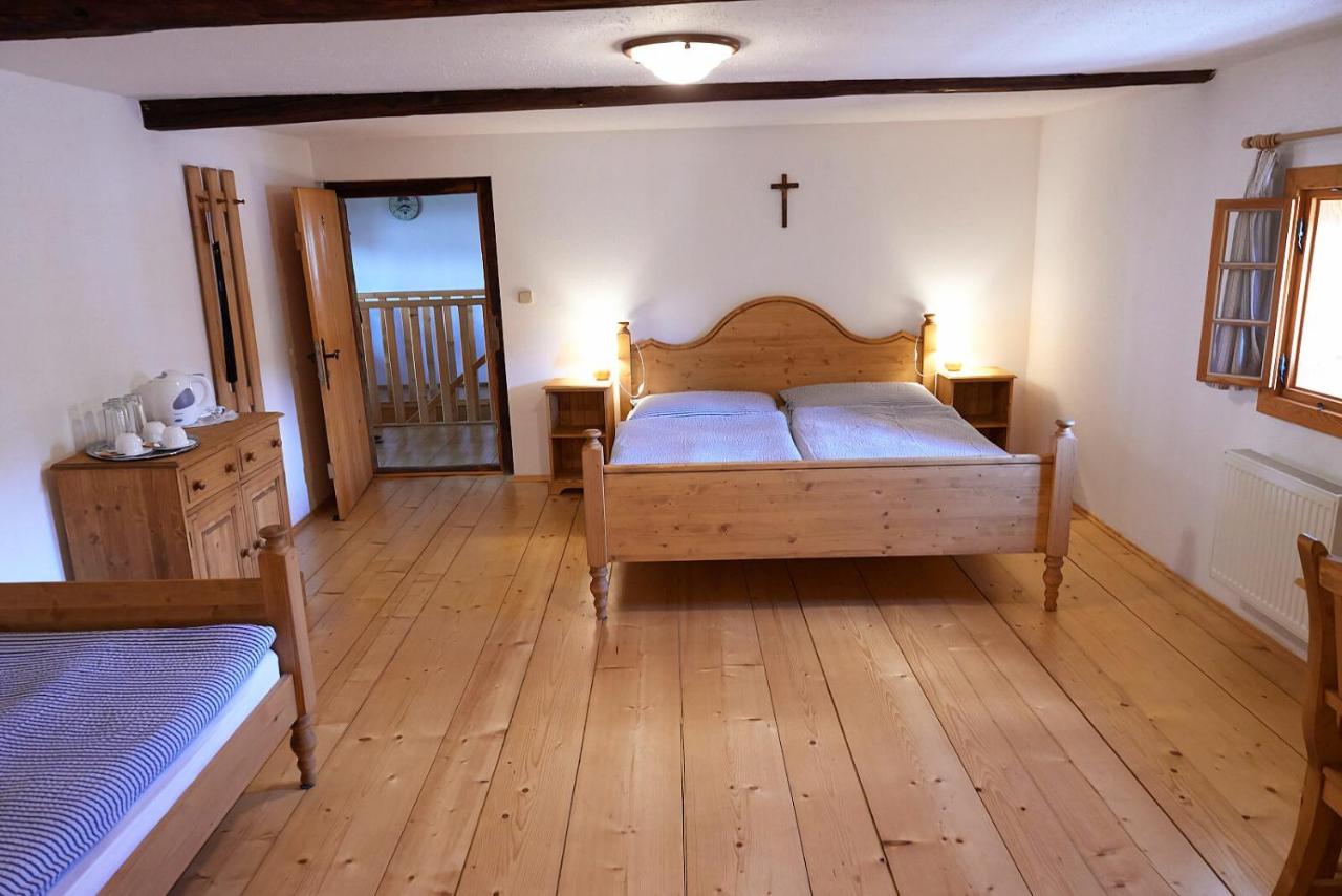 Dreibettzimmer