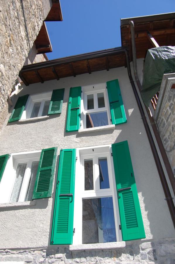 PRIMA DEL CIELO - appartamento LAGO - B&B Esino Lario