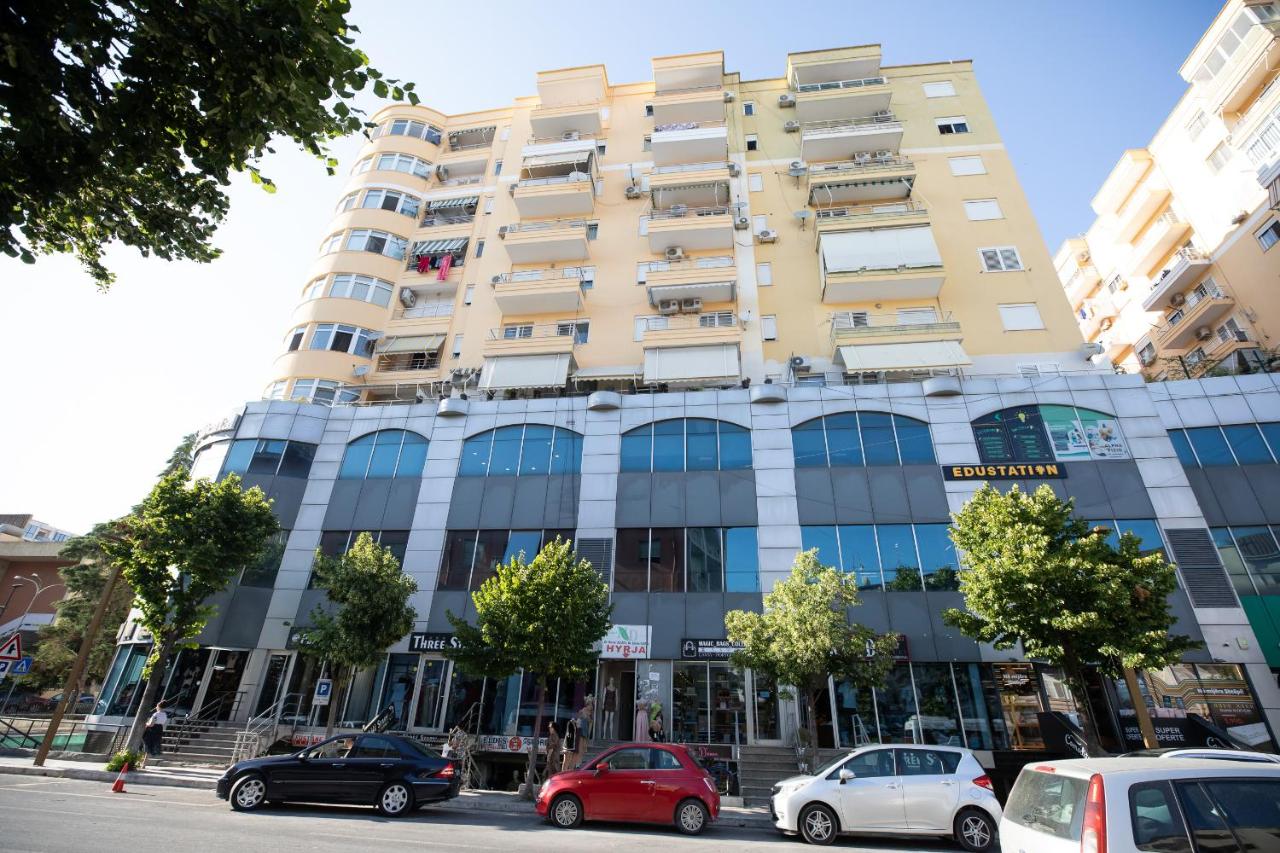 Cityline Apartment - Steps from Station & Center - Ferienwohnung Durrës