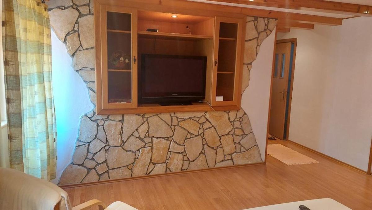 Family apartment in old town - Chambres d’hôtes Cres