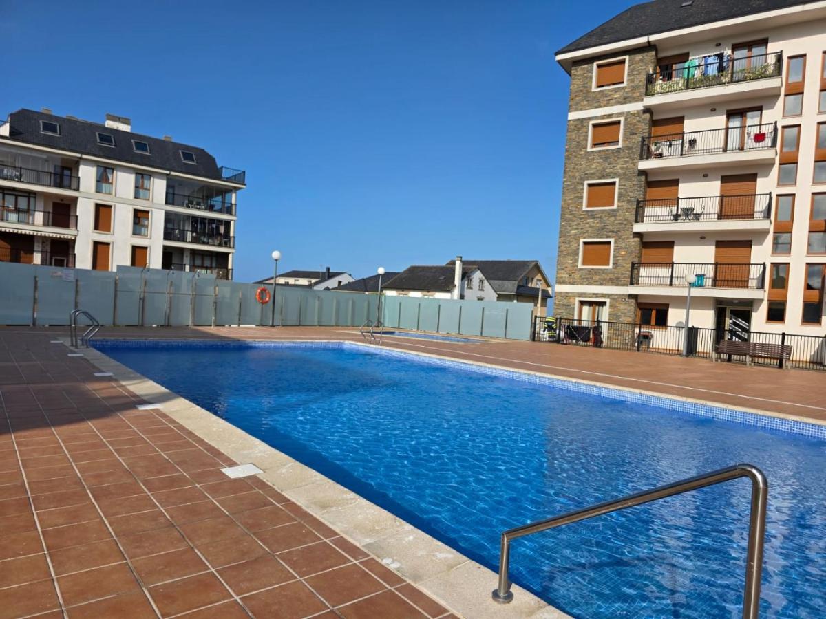 Costa Foz Apartment Playa de Llas, terraza, piscina y pista de pádel - Bed and Breakfast Foz