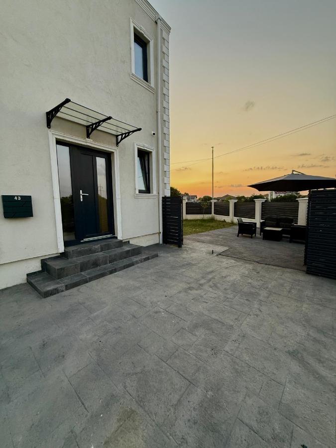 Cleo Residence 3 Ghiroda - B&B