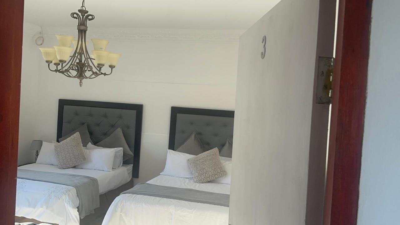 Doppel- oder Zweibettzimmer