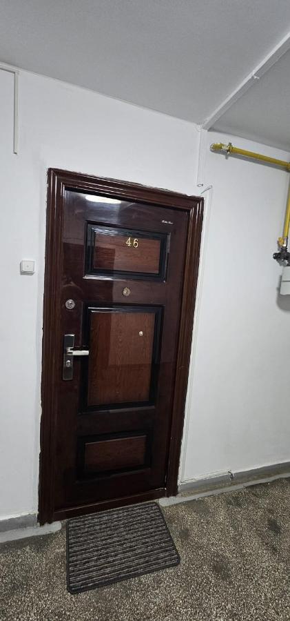 Apartament Nou, Complet Utilat, Ideal pentru Familii, Aproape de Mall, Parc și Plajă - B&B Constanza