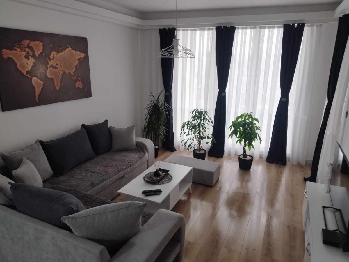 Skopje Sky Apartments & Floor 33th 28th & 25th & 19th & 13th 12th With Pool & Spa & Fitness & Parking Included in Price - Ferienwohnung Skopje