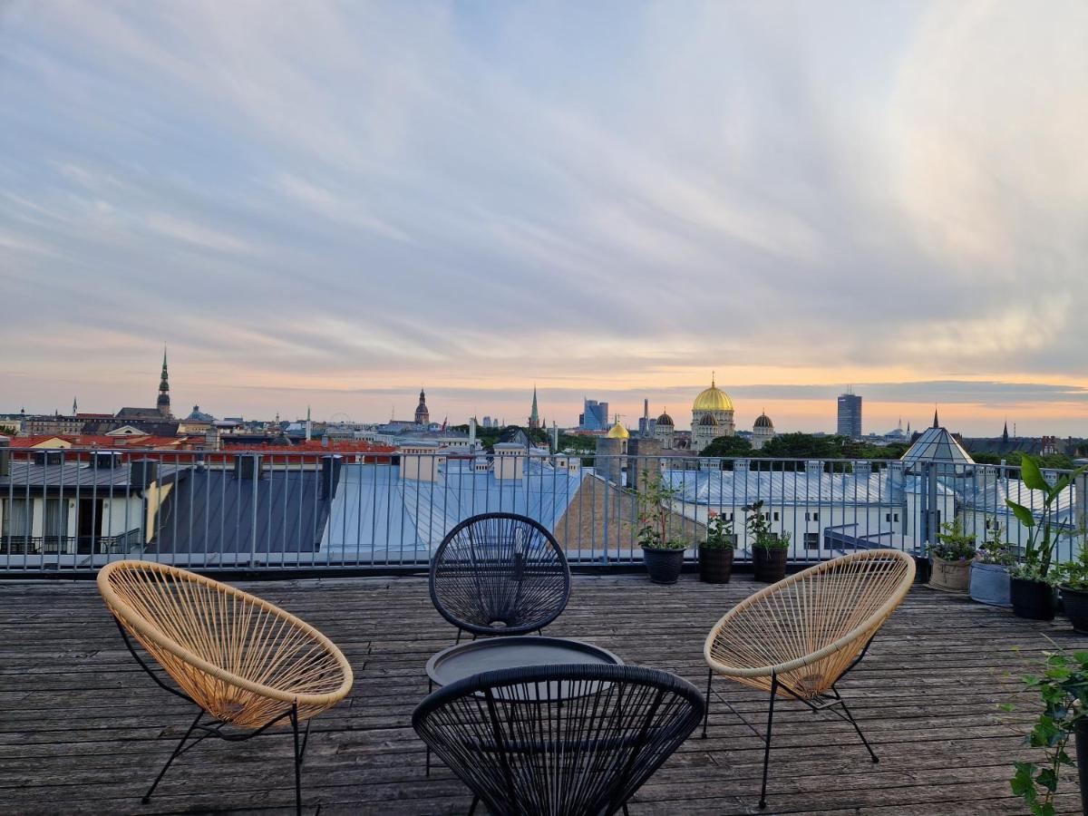 Spacious 82 m2 2 bedroom Flat and Roof Terrace in the Heart of Riga - Bed and Breakfast Riga