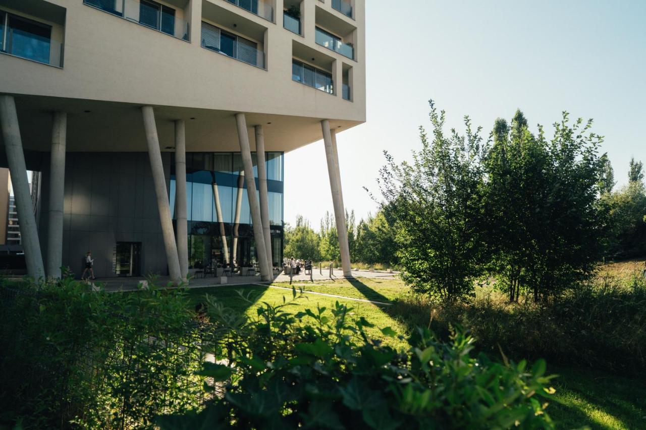 Stylish 110m2 Apartment Near Prague Center - Ferienwohnung Prag