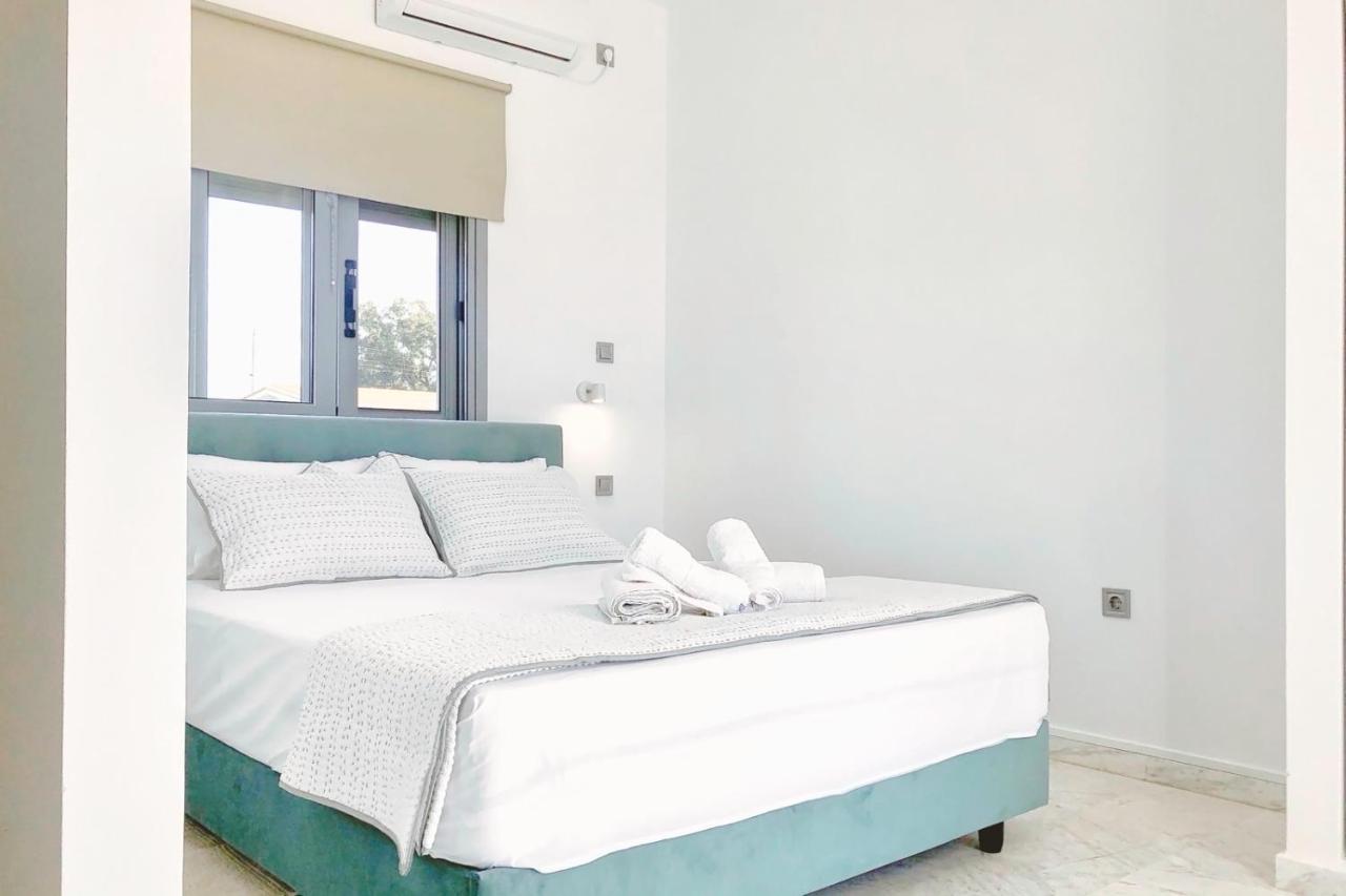 One-Bedroom Apartment with Balcony