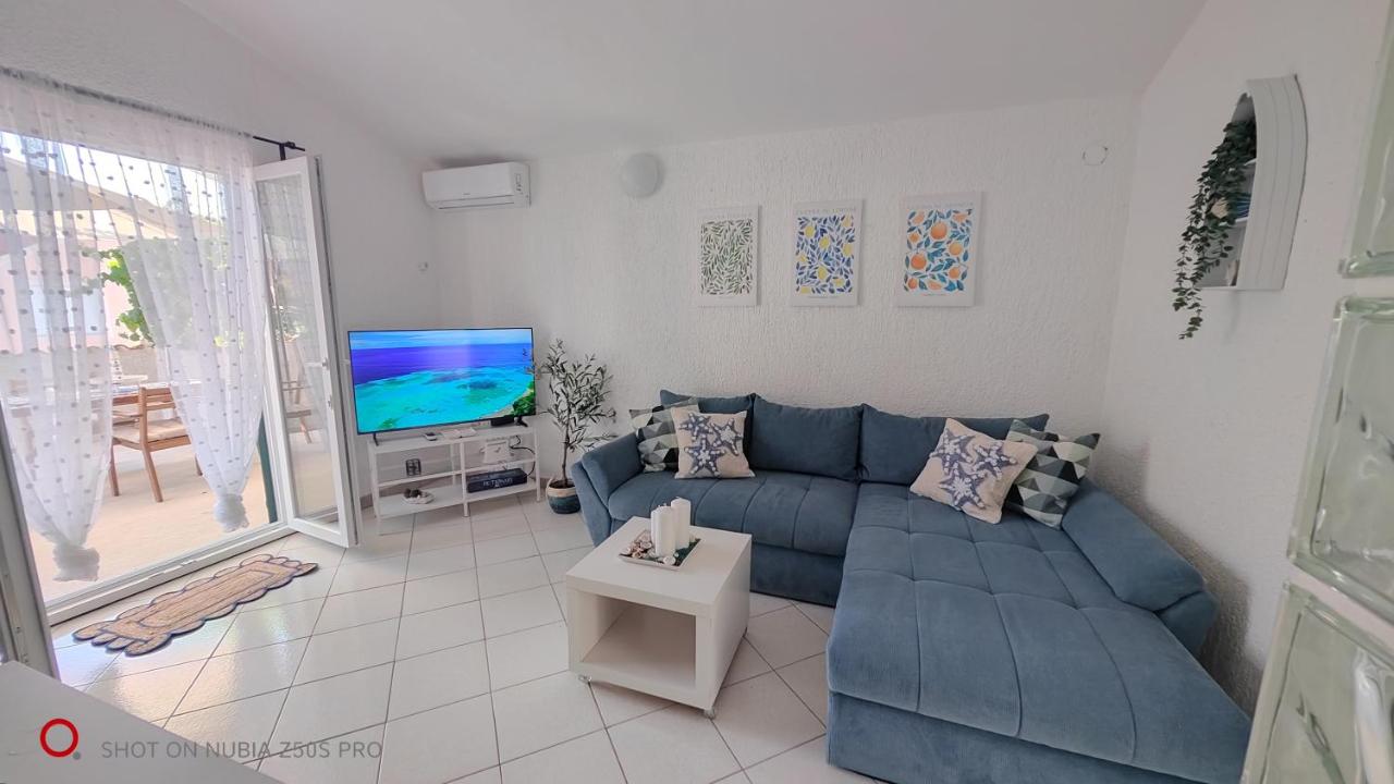 Apartman Lunna - B&B Vrsi
