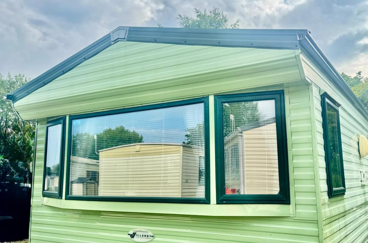 Holiday Home caravan LOCHLANDS Forfar - B&B Ings