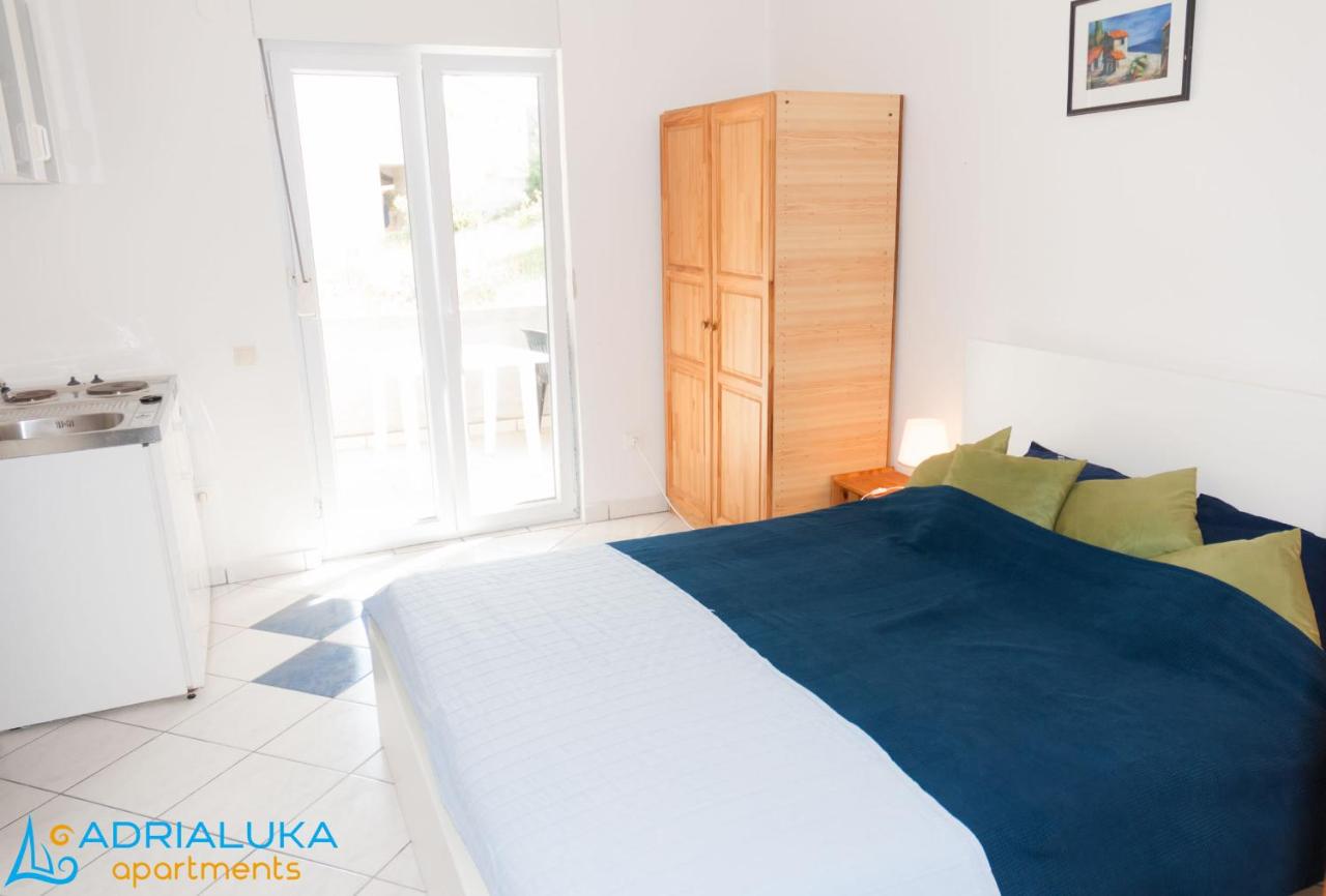 Appartement 2 Chambres Supérieur avec Terrasse - Vue sur Mer (5 Adultes)