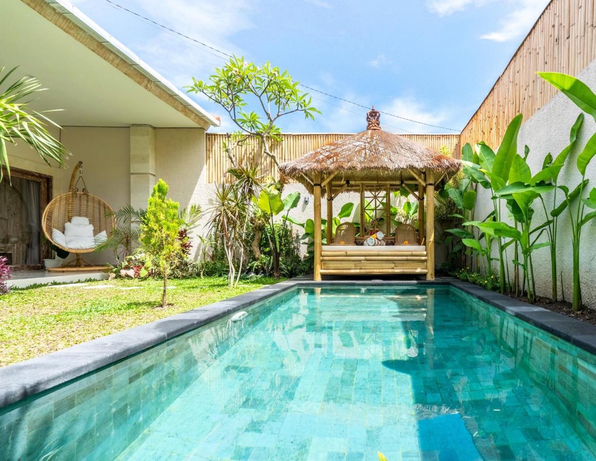 A Walk to Canggu Beach - Mozon Garden Villa - B&B Canggu