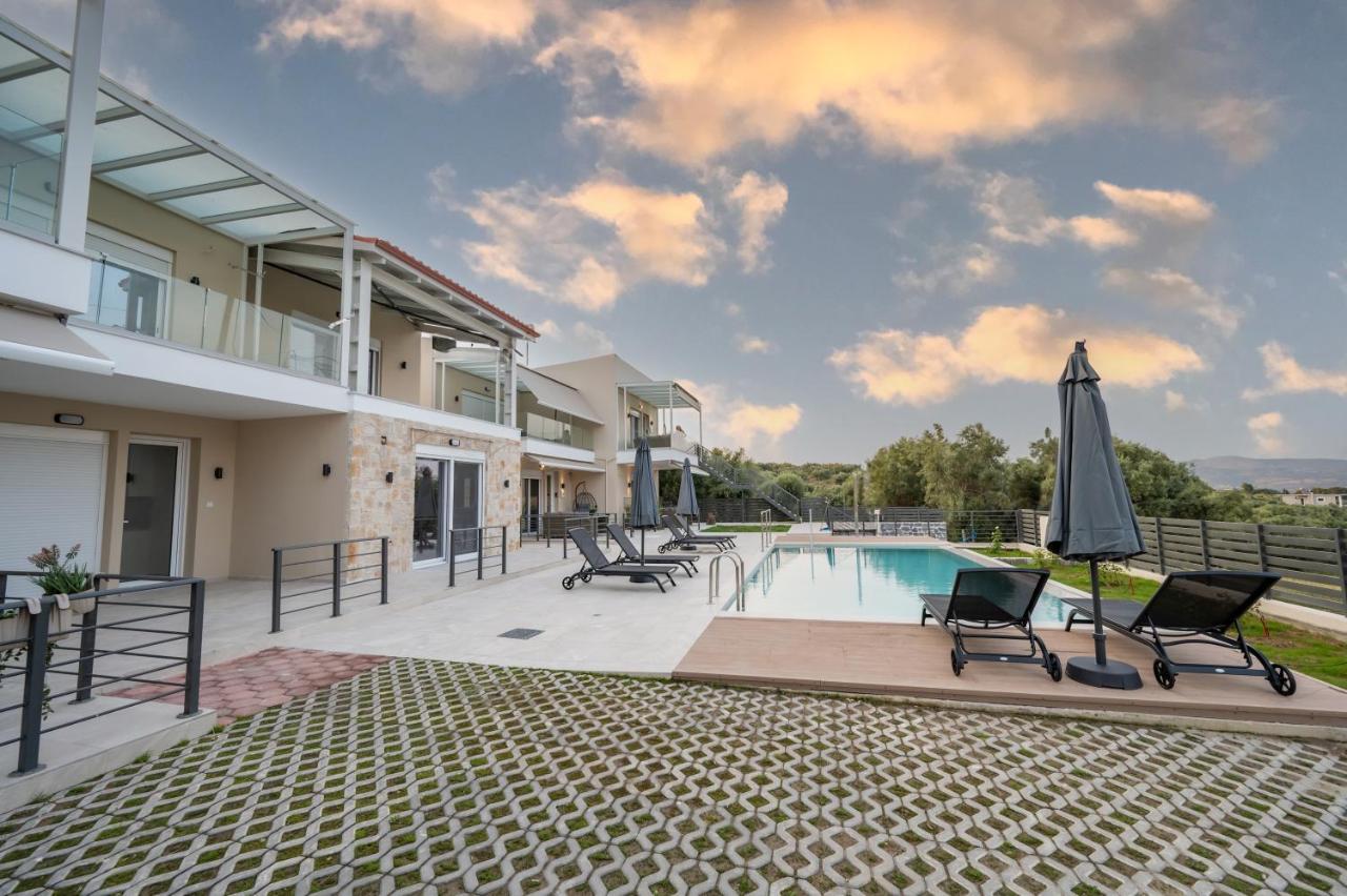 Rastoni Luxury Home - Chambres d’hôtes Pogoniá