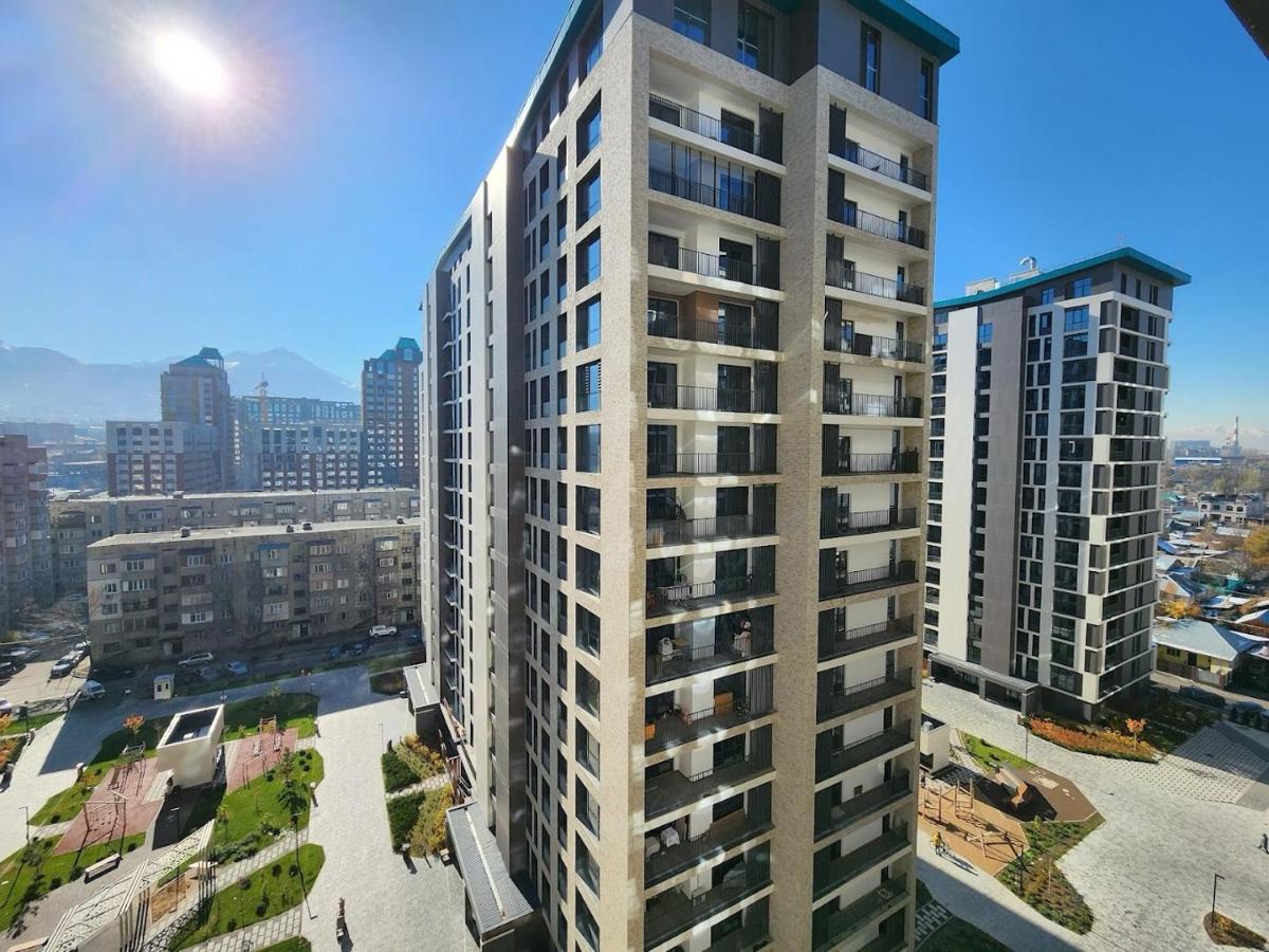 Семейная Евро 3-комнатная квартира ЖК Терра - Bed and Breakfast Almaty