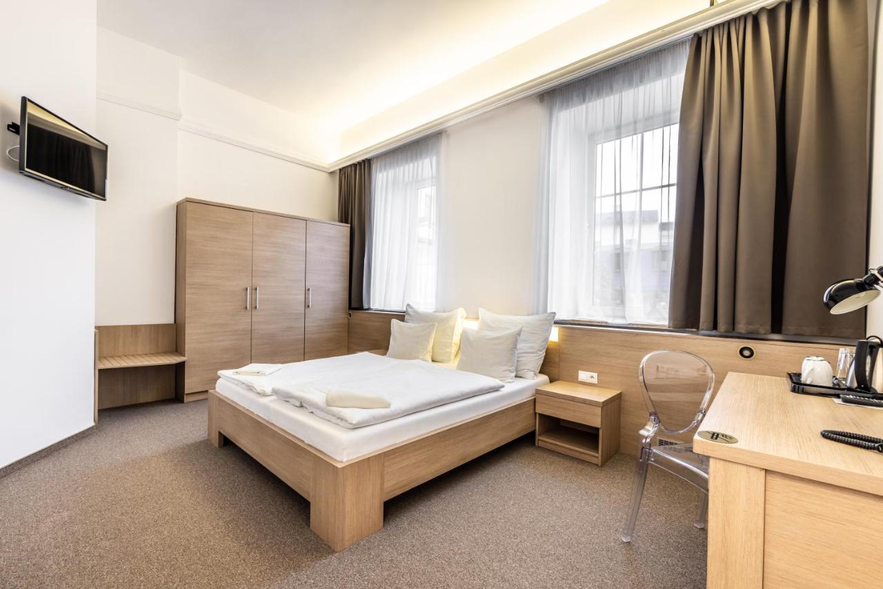 Central Apartments - Bed and Breakfast Banská Bystrica