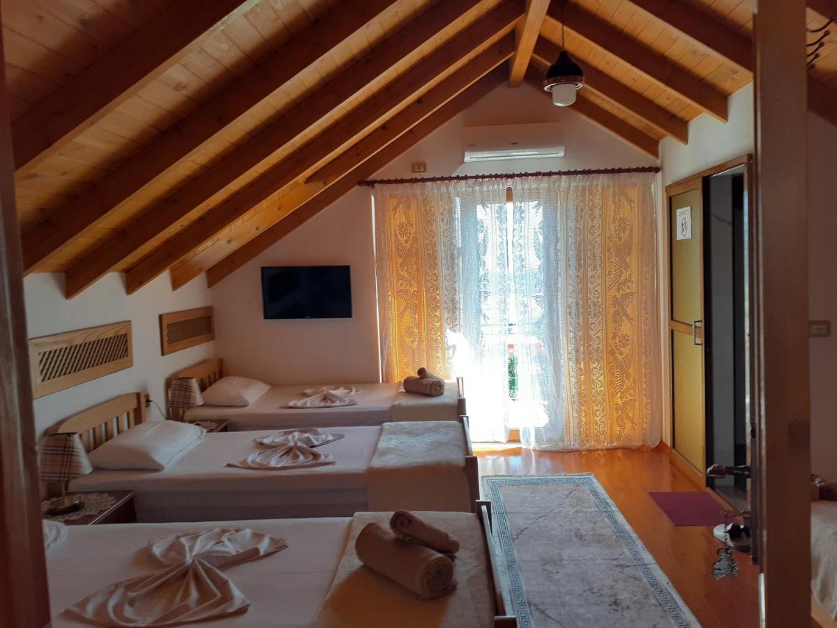 Habitación Familiar con balcón