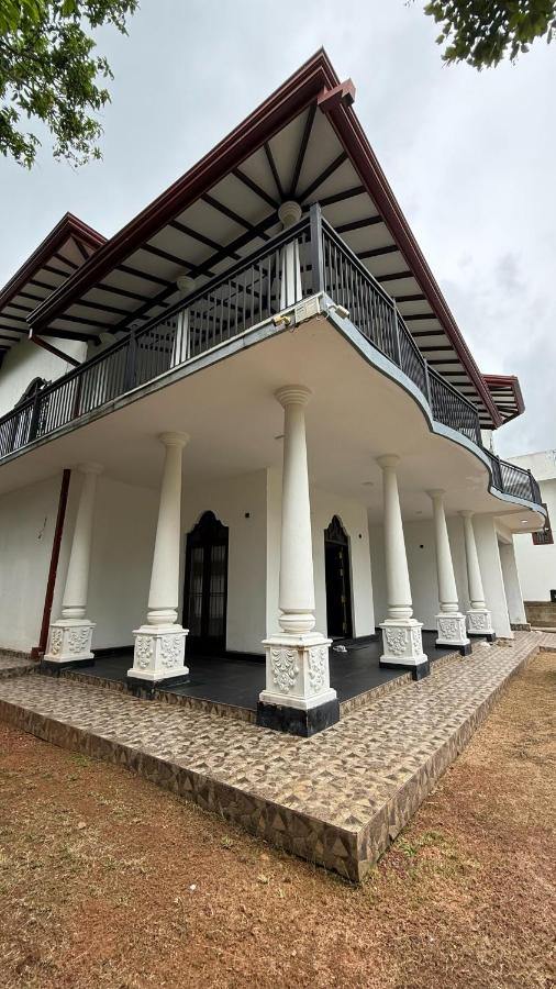 Amaya Lagoon Villa - B&B