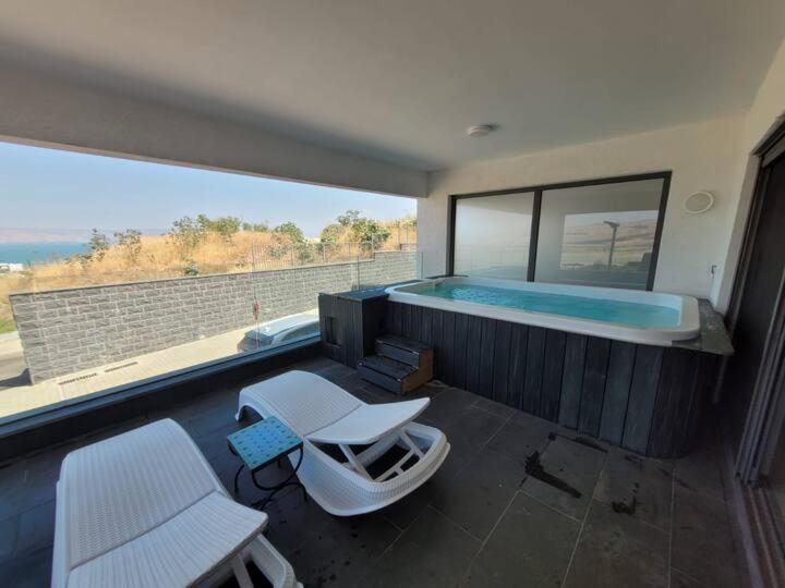 C Kinneret 2BR With Private Pool - Bed and Breakfast Migdal
