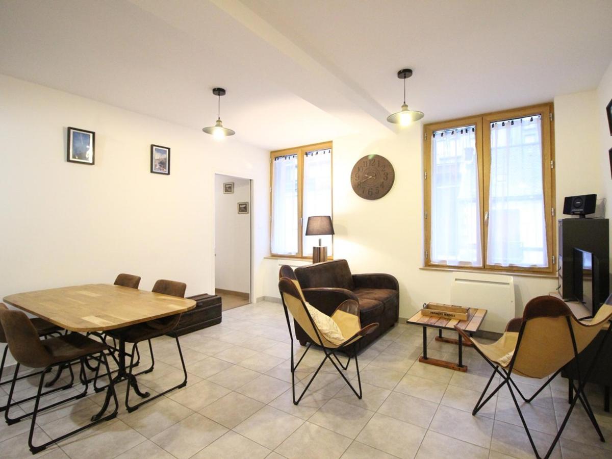 Charmant F3 avec Parking Privé, proche thermes et commodités - 4 pers, animaux acceptés - FR-1-415-77 - B&B